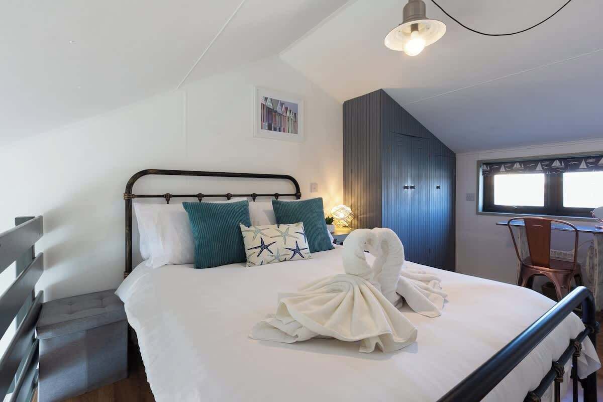 1 bedroom, iron/ironing board, travel cot, WiFi