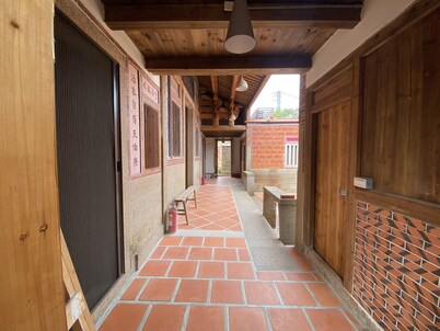 Sunshine music Traditional guest house