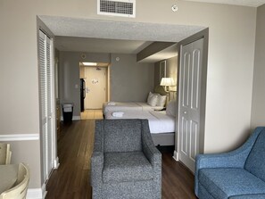 1 bedroom, free WiFi, bed sheets - Oceanfront 2Qn Studio. Resort w/Lazy River, Pools (Myrtle Beach)