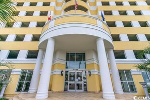 Exterior detail - Oceanfront 2Qn Studio. Resort w/Lazy River, Pools (Myrtle Beach)