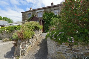 Cottage | Property grounds