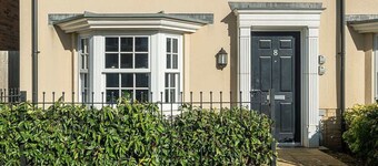 Stylish 3 Bed Home With 2 Bathrooms & Parking