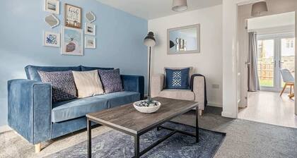 Beautiful and modern home. FREE Parking.