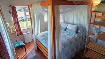 2 bedrooms, iron/ironing board, travel crib, free WiFi