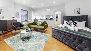 Apartment | Living area - 1-bedroom Studio Apartment at Staines Tw18 London (Staines)
