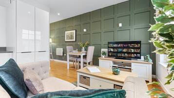 Apartment | Living area | TV