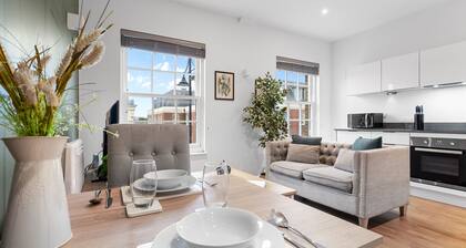 Stunning 1 Bed Apartment Near Heathrow London