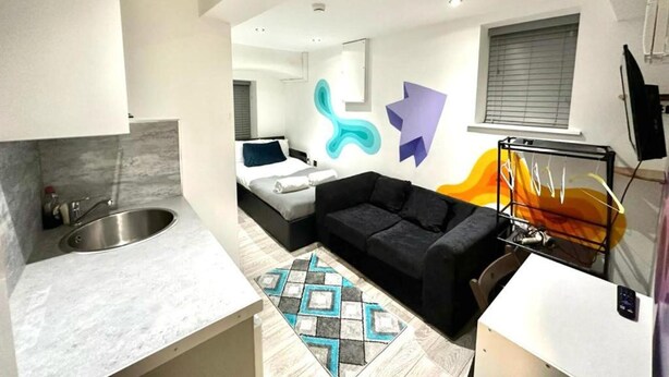 Unclassified image, 1 of 9, button - New Cross Suites -se14 (London)