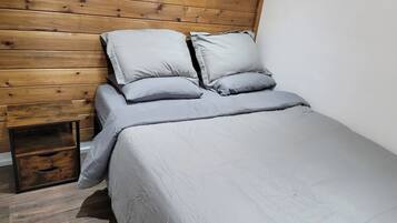 2 多间卧室、WiFi、床单