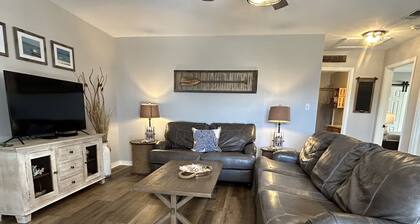 Newly renovated close to Navarre Beach