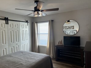 2 dormitorios, tabla de planchar con plancha, wifi gratis y ropa de cama