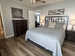 2 chambres, fer et planche à repasser, Wi-Fi gratuit, draps fournis