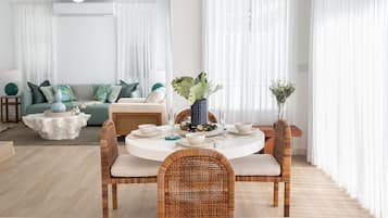 Condo, 2 Bedrooms, Private Pool | Dining