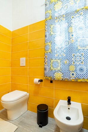 Villa, 2 soverom, røyk, terrasse | Bad