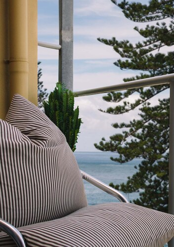 The Seaspray On Main Beach