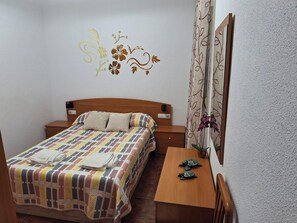 2 bedrooms, Internet, bed sheets
