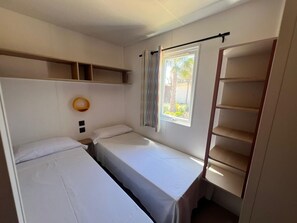 3 bedrooms, WiFi (free)