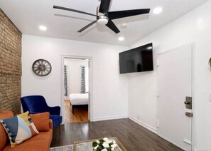2 bedrooms, iron/ironing board, WiFi, bed sheets - Newly renovated apartment (Brooklyn)