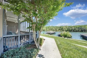 Property grounds - Lakefront Condo w/ Free Resort Amenities at SML! (Huddleston)