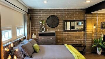 1 bedroom, desk, iron/ironing board, free WiFi