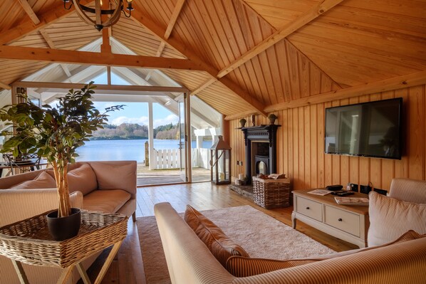 Living area - Lilymere Boat House (Sedbergh)