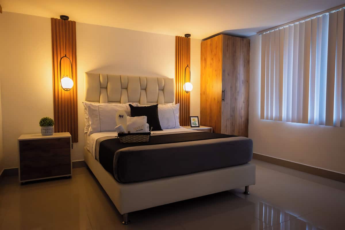 Executive Triple Room | Premium bedding, laptop workspace, free WiFi, bed sheets