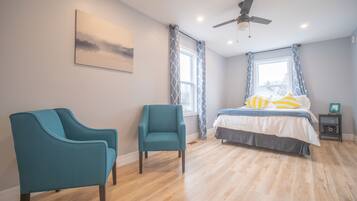 5 habitaciones, tabla de planchar con plancha y cuna de viaje