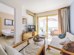 3 bedrooms, travel crib, free WiFi