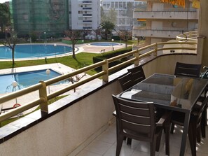 Pool - Nice apartment for 6 people with WIFI, pool, A/C, TV and terrace (Salou)