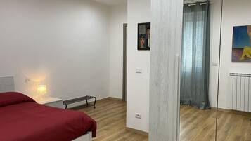 1 chambre, bureau, fer et planche Ă repasser, Wi-Fi gratuit
