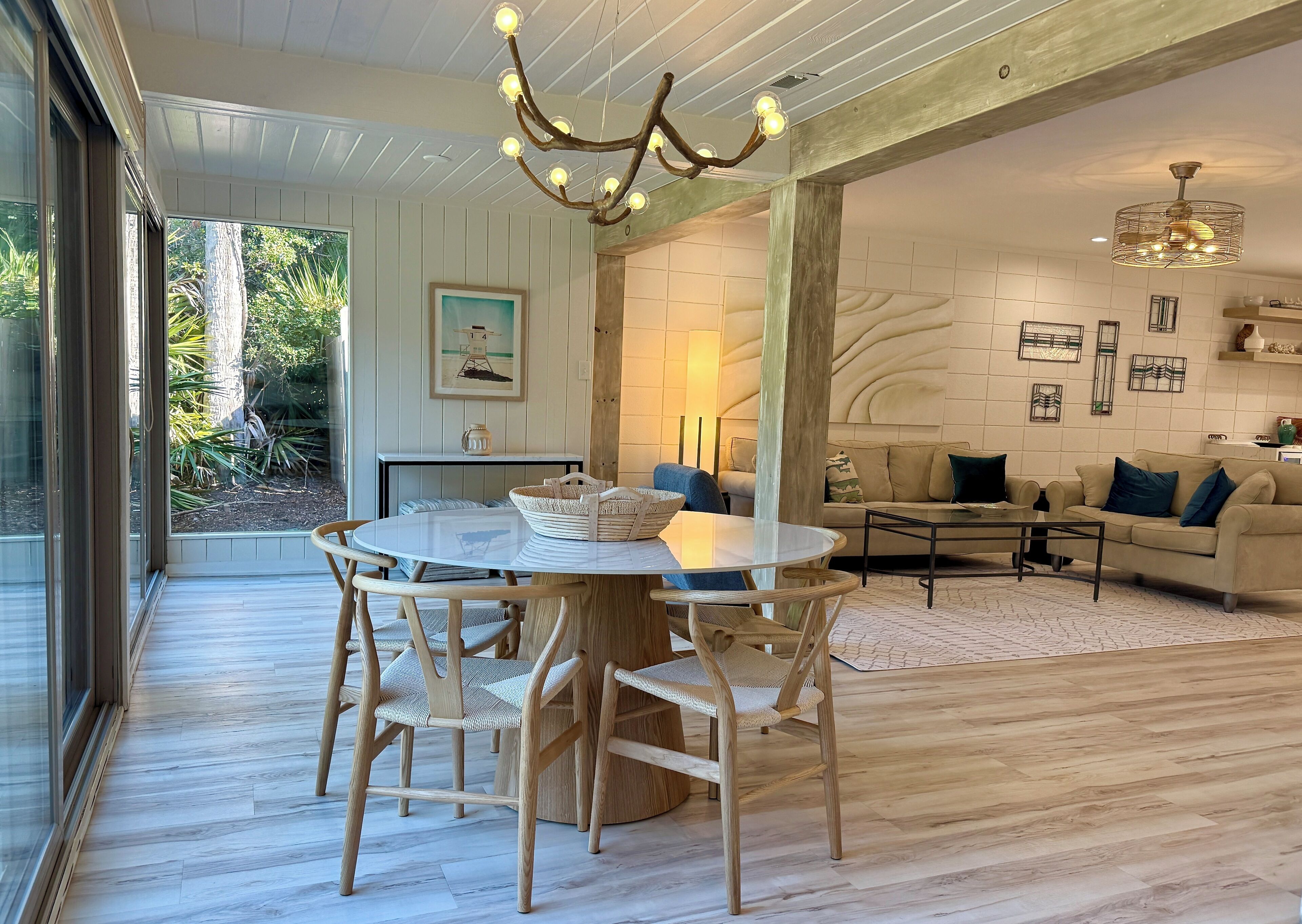 Carolina room and Living area