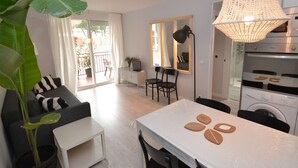 Unclassified image, 4 of 28, button - Beautiful apartment for 6 people with WIFI, A/C, TV and terrace (Salou)