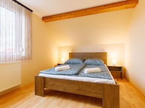 3 slaapkamers, reisbedje, gratis wifi, beddengoed