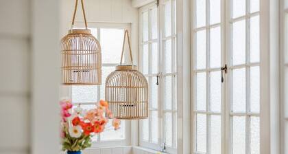 "Camellia Cottage"! CDB Diamond!