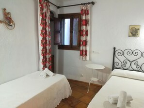 3 Schlafzimmer, Reisekinderbett, kostenloses WLAN