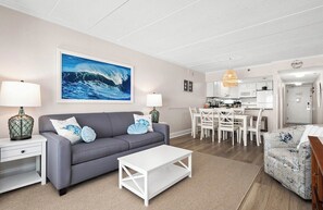 Smart TV - Oceanfront 2 Bedroom-Sleeps 8 (Ocean City)