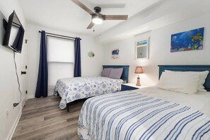 2 室のベッドルーム、WiFi (無料)、ベッドシーツ