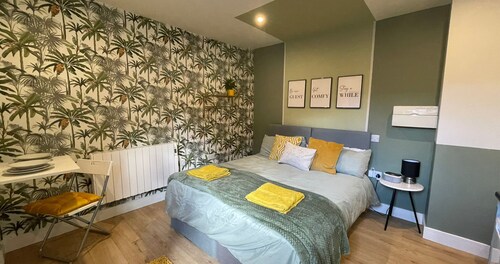 Market 1 King  Bed, Deluxe Town Centre Studio