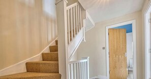 Interior - Modern 4BR Home - Central Birmingham - Parking (West Midlands)