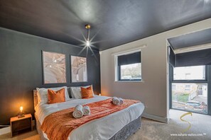 4 bedrooms, iron/ironing board, travel cot, WiFi