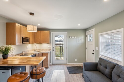 Cozy Lakefront Studio On Long Lake! by RedAwning