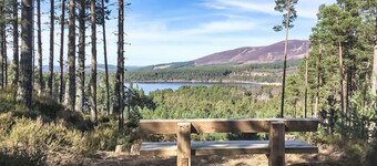 Stunning private villa for 14 guests with hot tub, WIFI, TV, patio and pets allowed