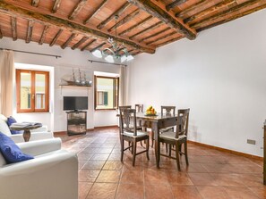 Dining - Nice apartment for 3 guests with WIFI, A/C and TV (Rio Marina)