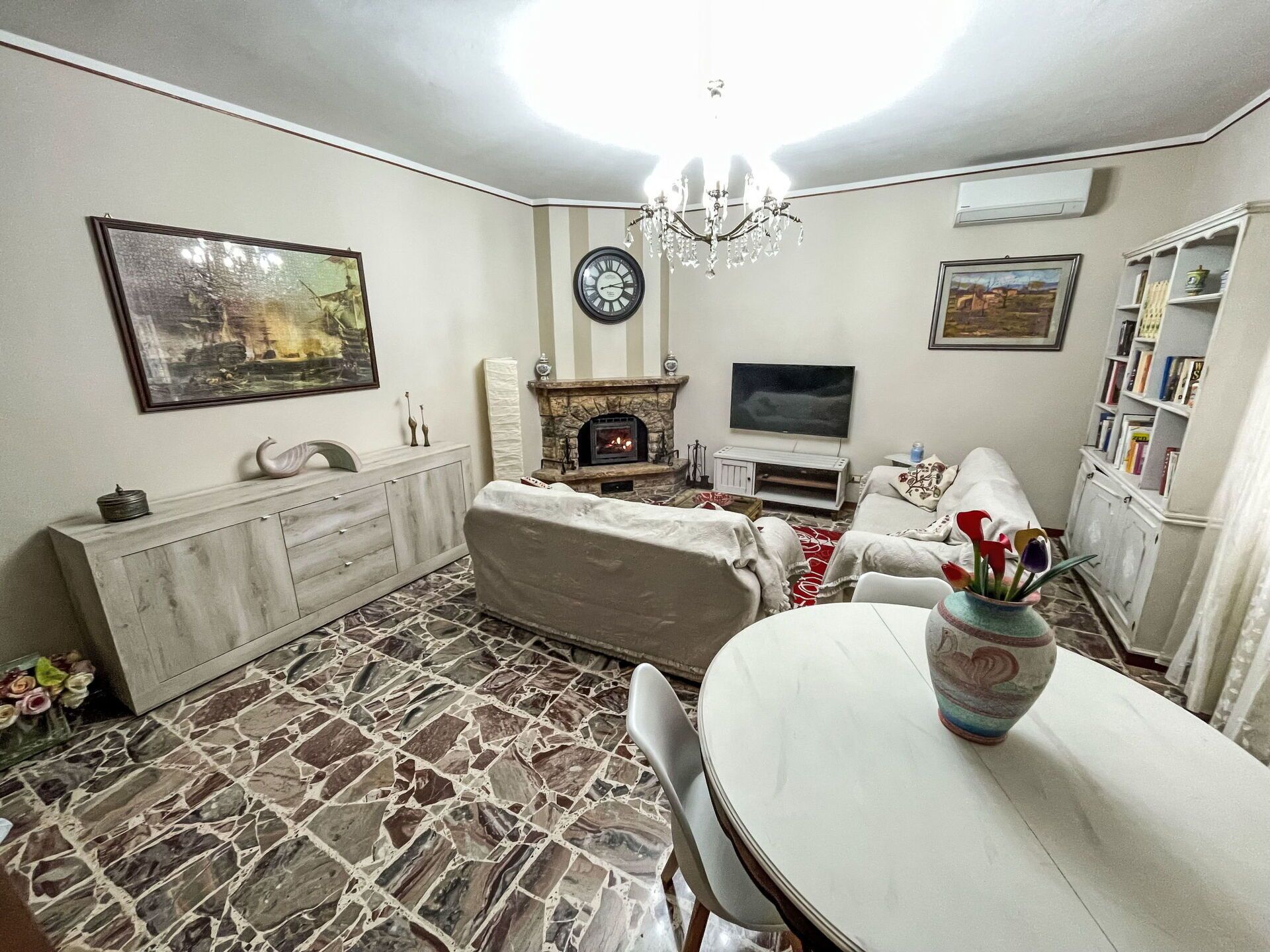 Cadre, Meubles, Table, Propriété, Design Intérieur, Bâtiment, Éclairage, Sol, Sol, Bois