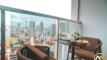 2-Beds Standard Studio | Balcony