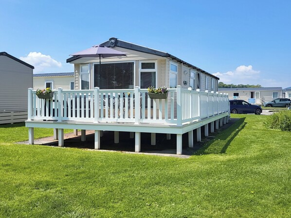 Exterior - 2 bedroom accommodation in Blue Anchor, near Minehead (Blue Anchor, near Minehead)