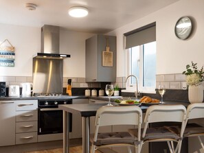 Microwave, oven, toaster