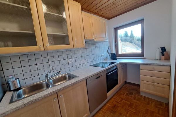 Marron, Cabinetry, Evier, Évier, Comptoir, Robinet, Propriété, Meubles, Bois, Luminaire Plomberie