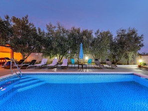 Opvarmet pool