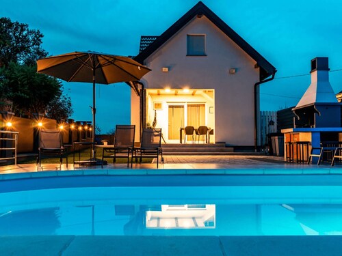 Two Bedroom Holiday Home with Swimming pool